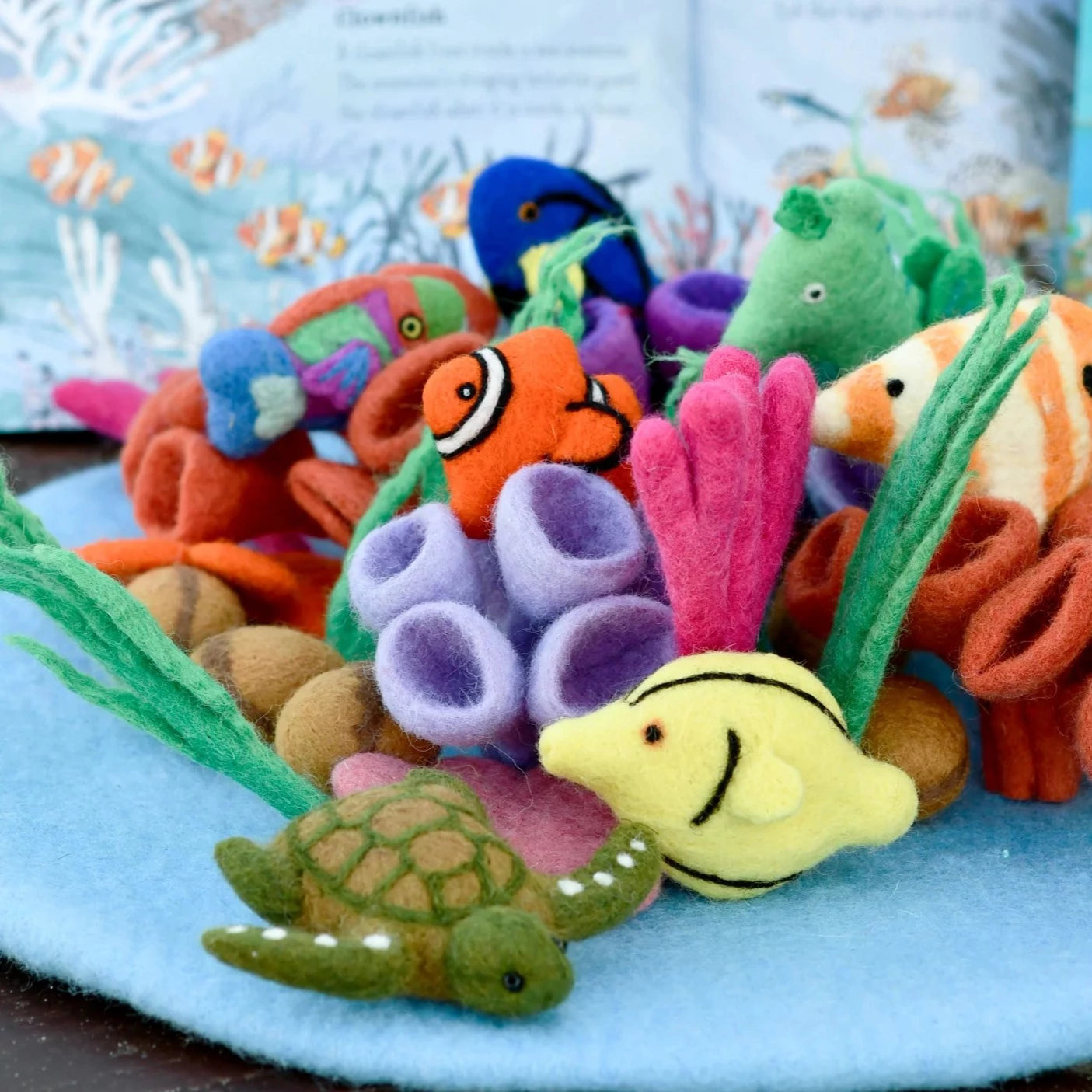Coral Reef Aquatic Animal Toys Wild Republic Coral Reefs Queen