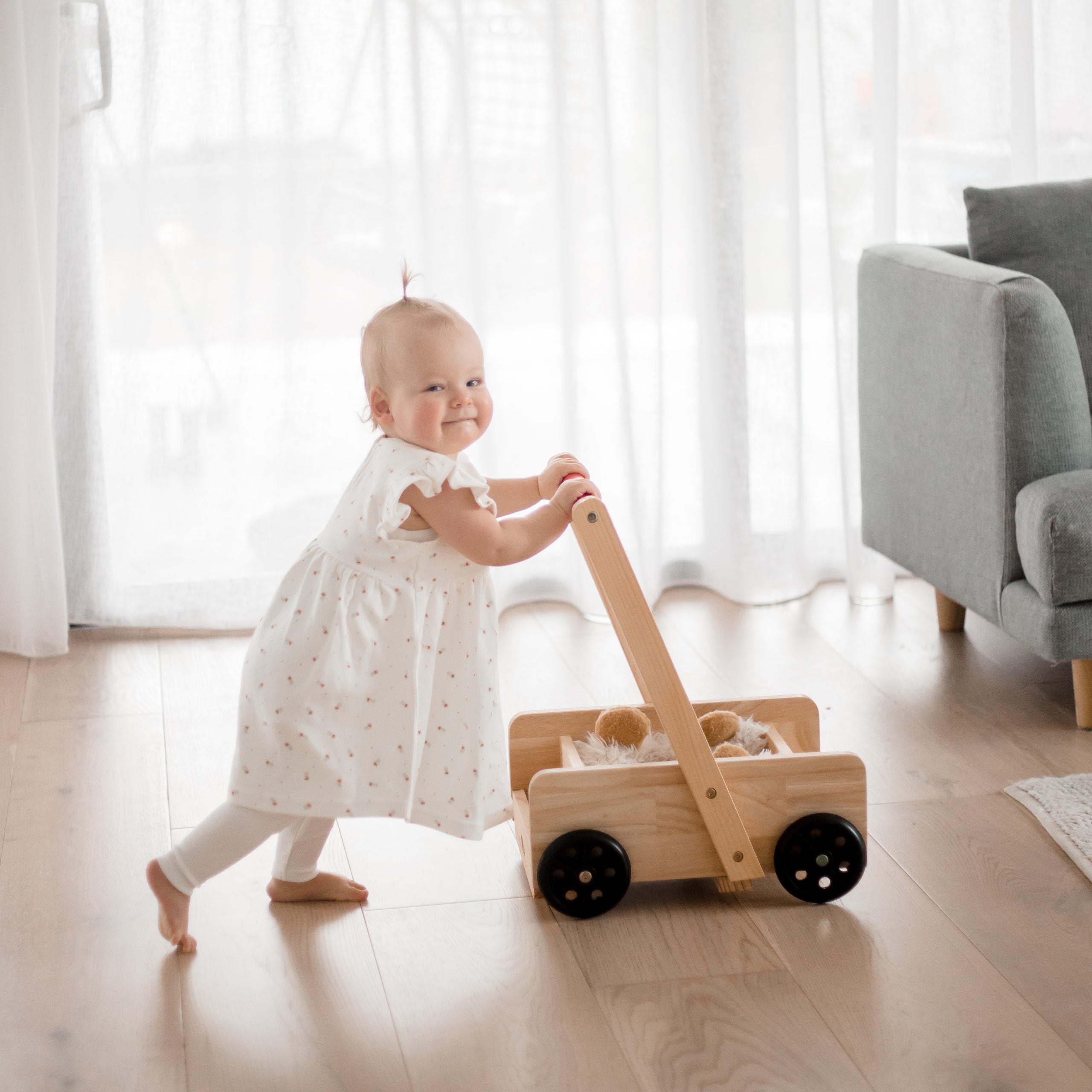 Qtoys Natural Wooden Trolley Walker – Fairplay