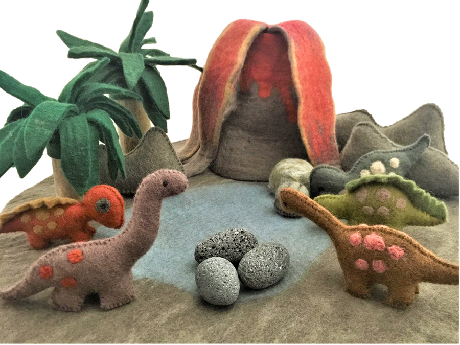 Palm Trees felt toy made by a fair trade women’s cooperative. Eco-friendly, natural toy for kids. 