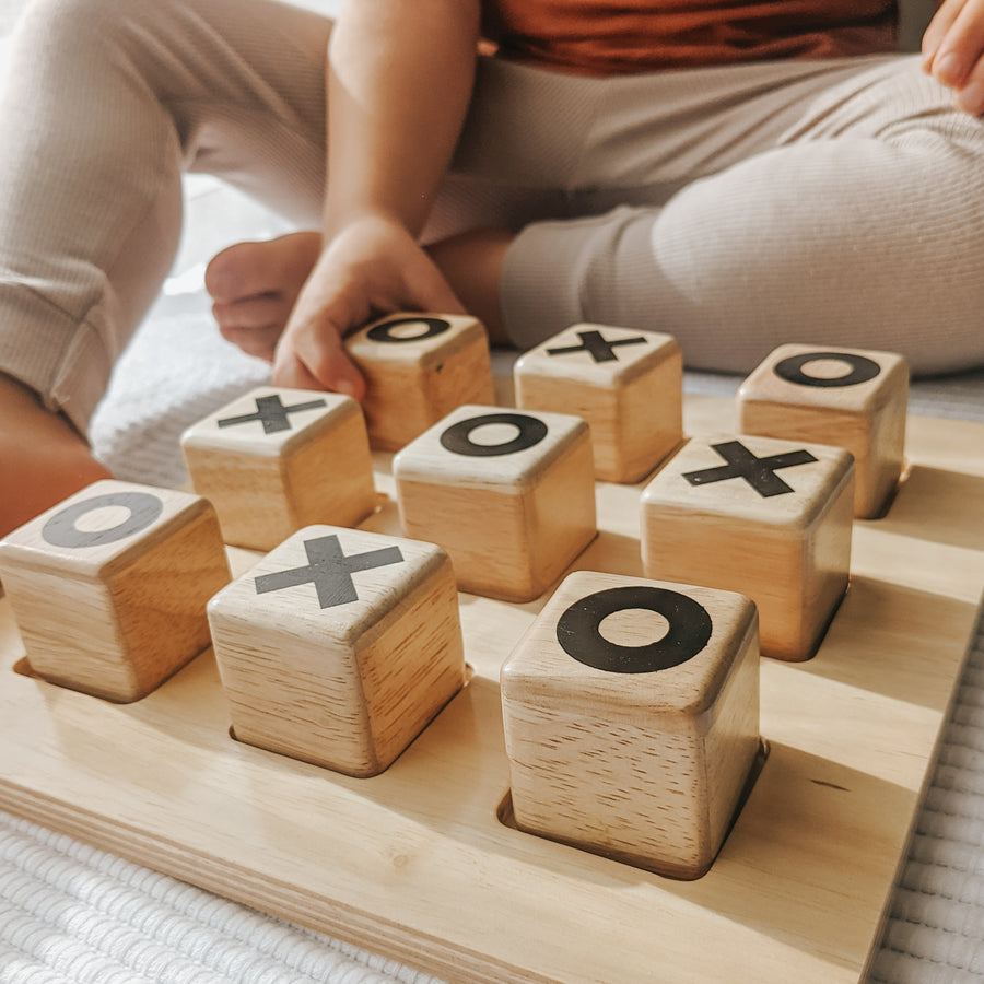 Wooden Noughts and Crosses Shaker Set