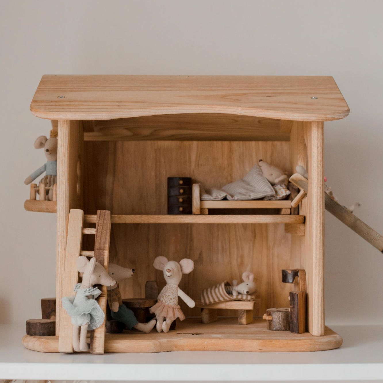 Qtoys Two Story Cottage Doll House – Fairplay - Main Image