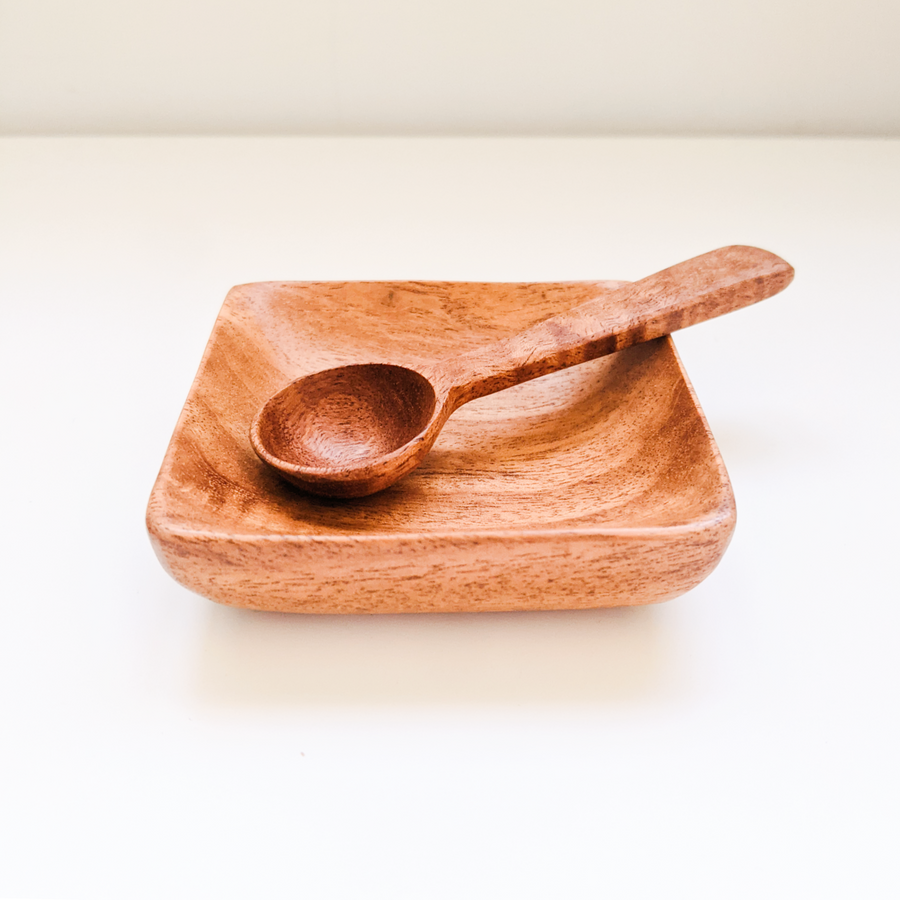 This stunning miniature wooden dish and scoop are handcrafted from neem wood.