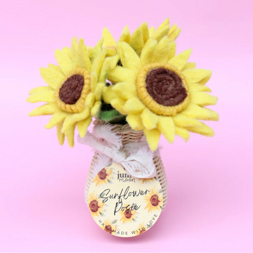 Juni Moon | Rattan Vase with Flowers - Sunflower Set