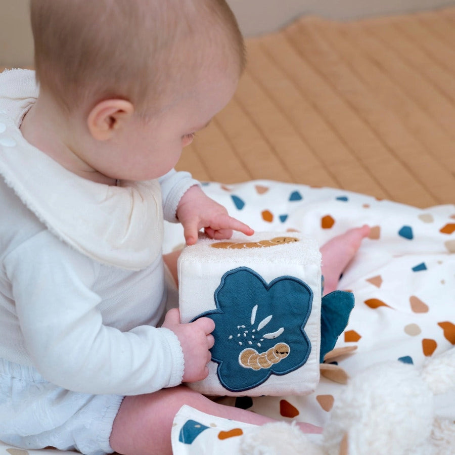 Fabelab | Organic Cotton Fabric Cube - Butterfly