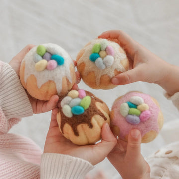 Juni Moon | Felt Food - Easter Sponge Cakes