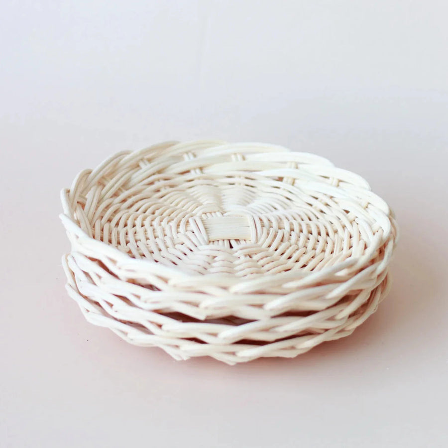 Juni Moon | Rattan Plates