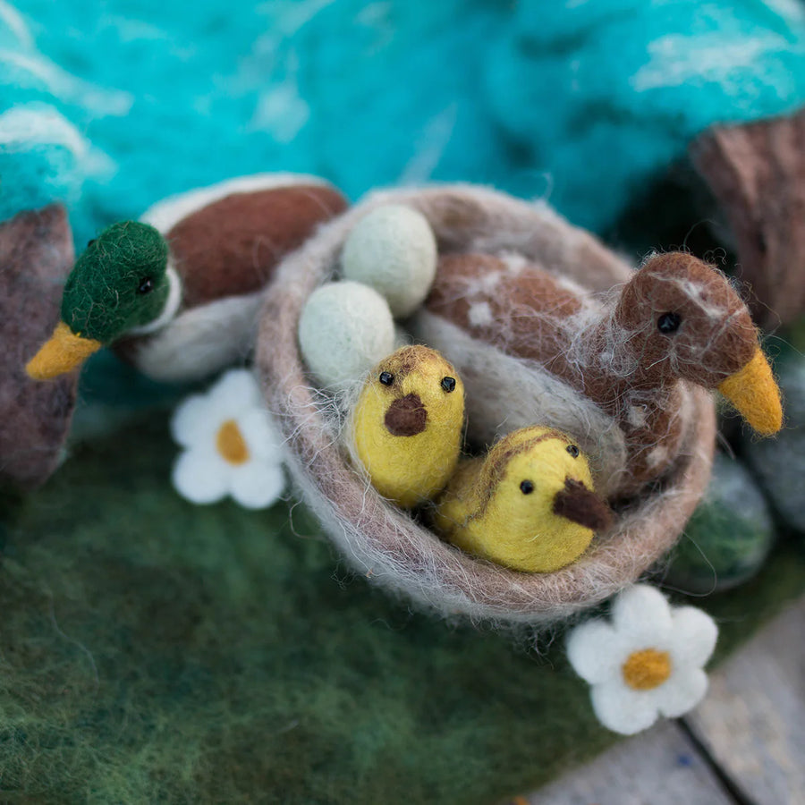 Felt Animals - Duck Family with Nest (9 pieces)