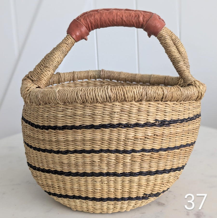 Small Foraging Bolga Basket - Patterned Designs