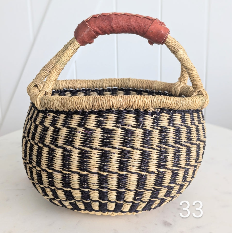 Small Foraging Bolga Basket - Patterned Designs