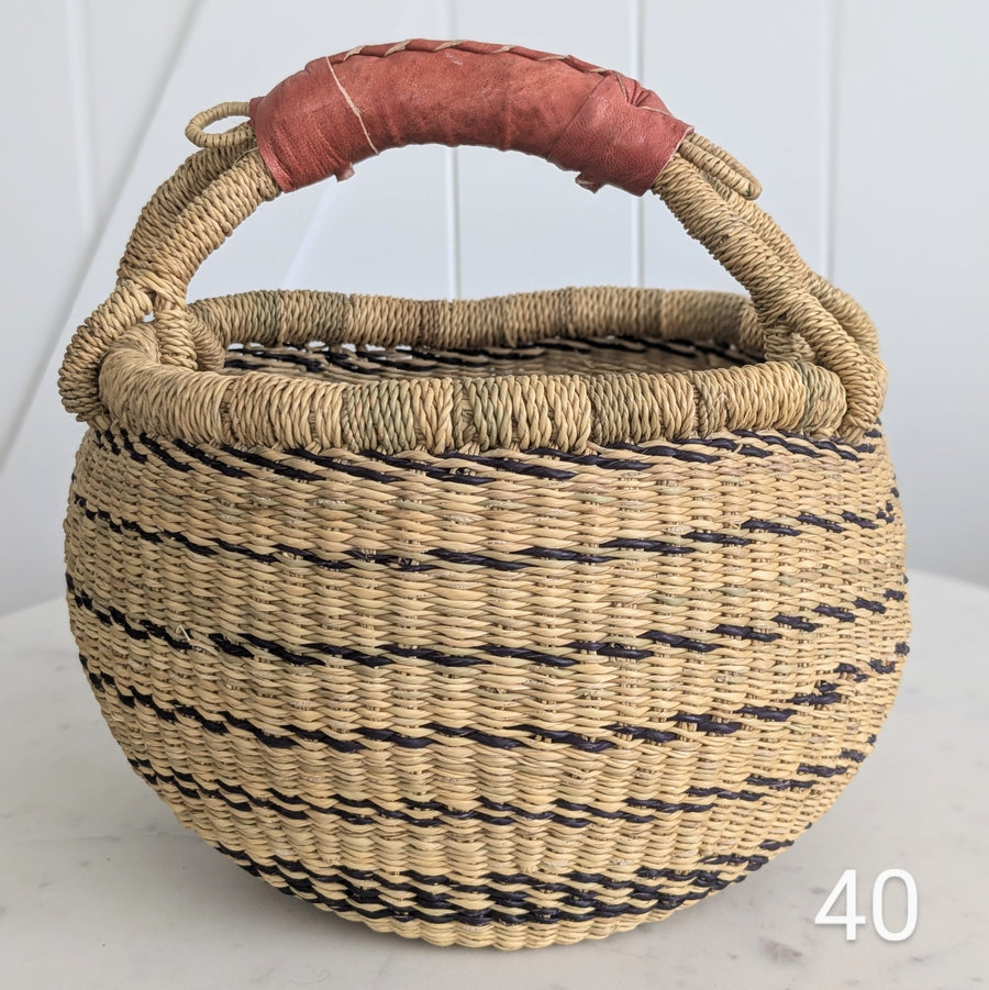 Small Foraging Bolga Basket - Patterned Designs