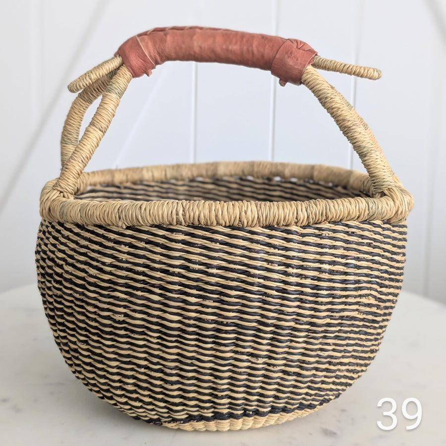 Small Foraging Bolga Basket - Patterned Designs