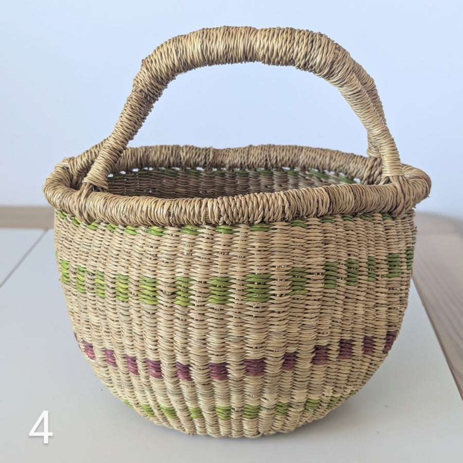 Small Foraging Bolga Basket - Patterned Designs