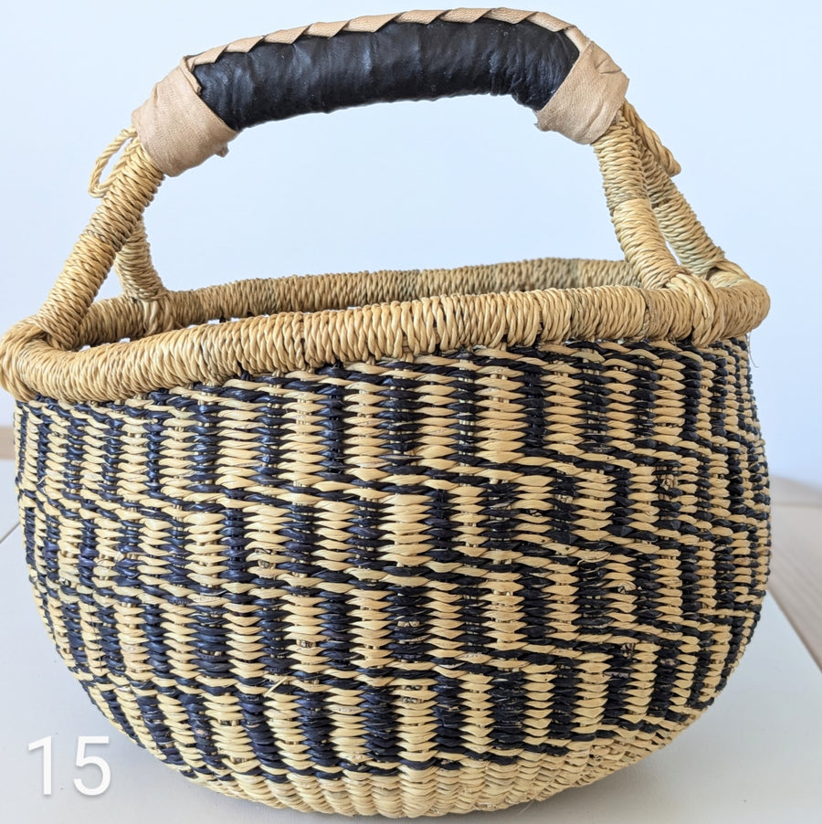 Small Foraging Bolga Basket - Patterned Designs