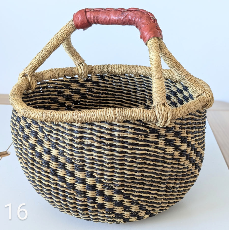 Small Foraging Bolga Basket - Patterned Designs