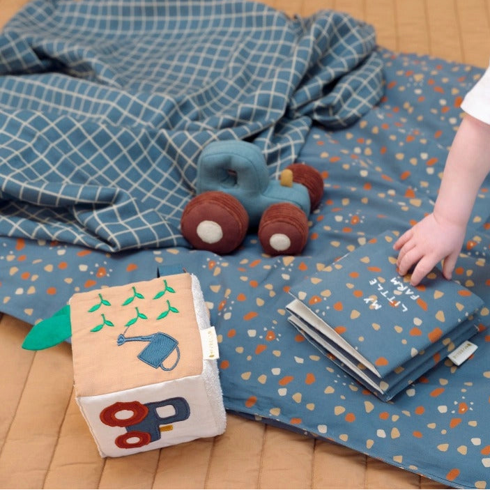 Fabelab | Organic Cotton Fabric Cube - Farm