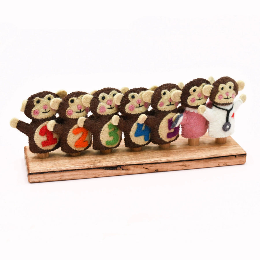 Wooden Finger Puppet Stand (7 rods)