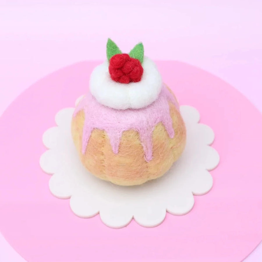 juni moon raspberry sponge cake