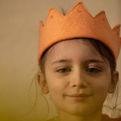 Muskhane Felt Crown | Rani - with stars (4 colours)