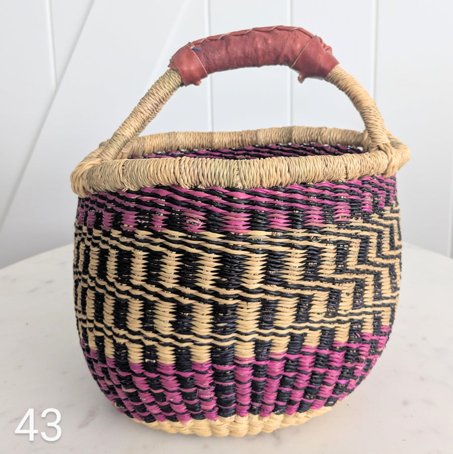 Small Foraging Bolga Basket - Patterned Designs