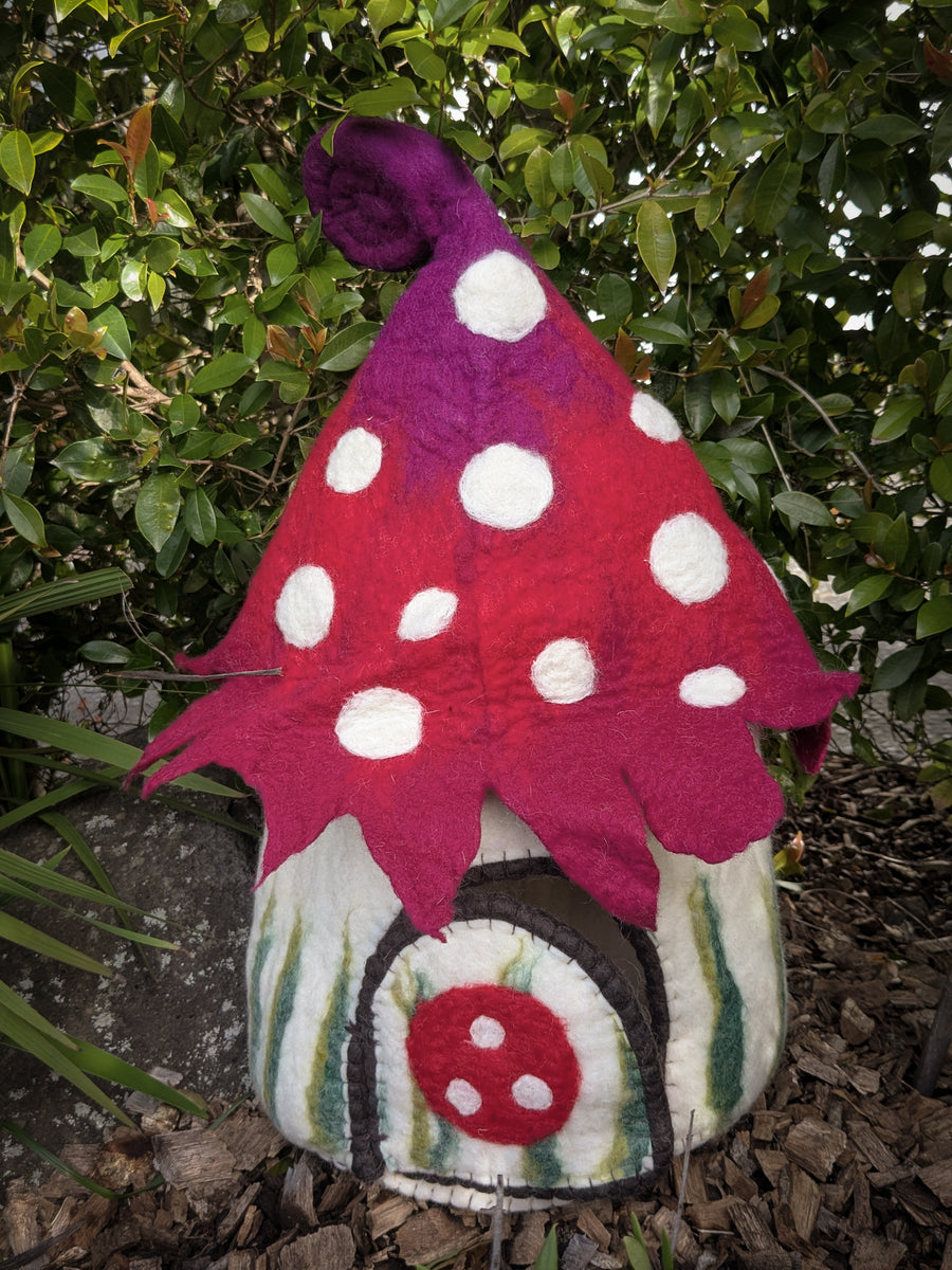 Felt Home | Mushroom Toadstool Home XL (60cm)
