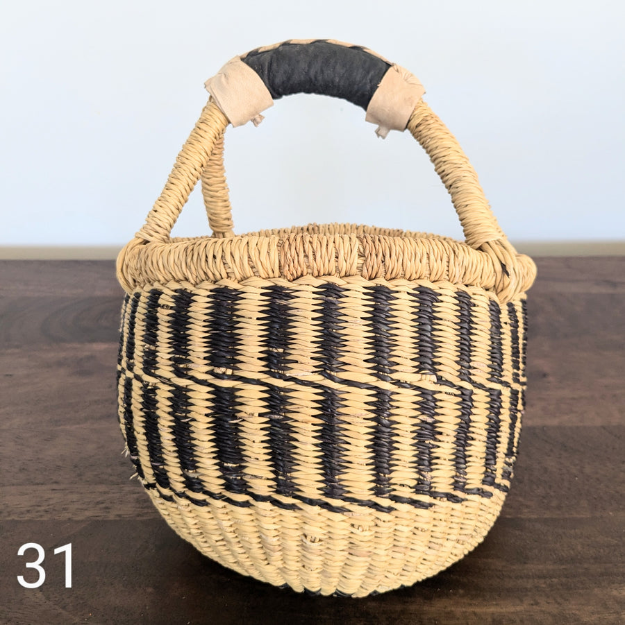 Small Foraging Bolga Basket - Patterned Designs