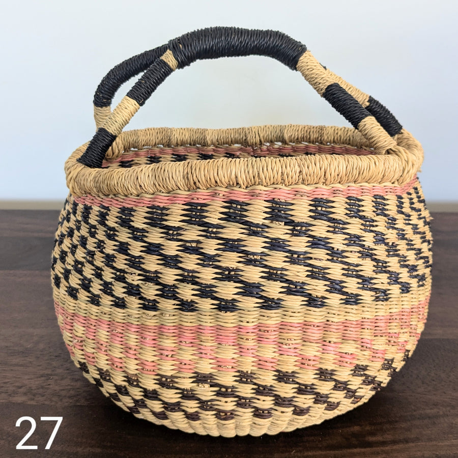 Small Foraging Bolga Basket - Patterned Designs