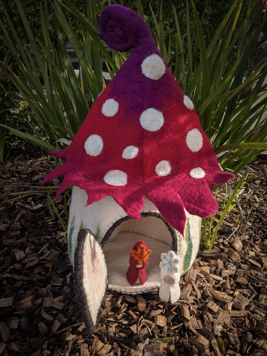Felt Home | Mushroom Toadstool Home XL (60cm)