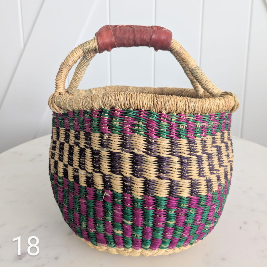 Small Foraging Bolga Basket - Patterned Designs