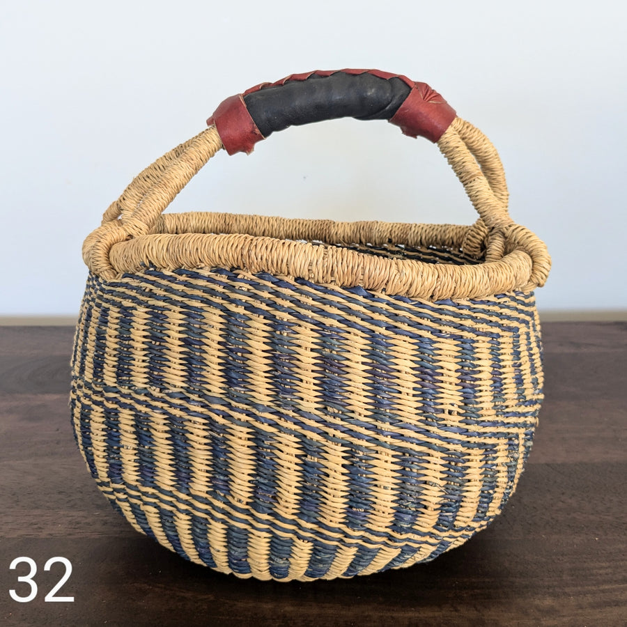 Small Foraging Bolga Basket - Patterned Designs