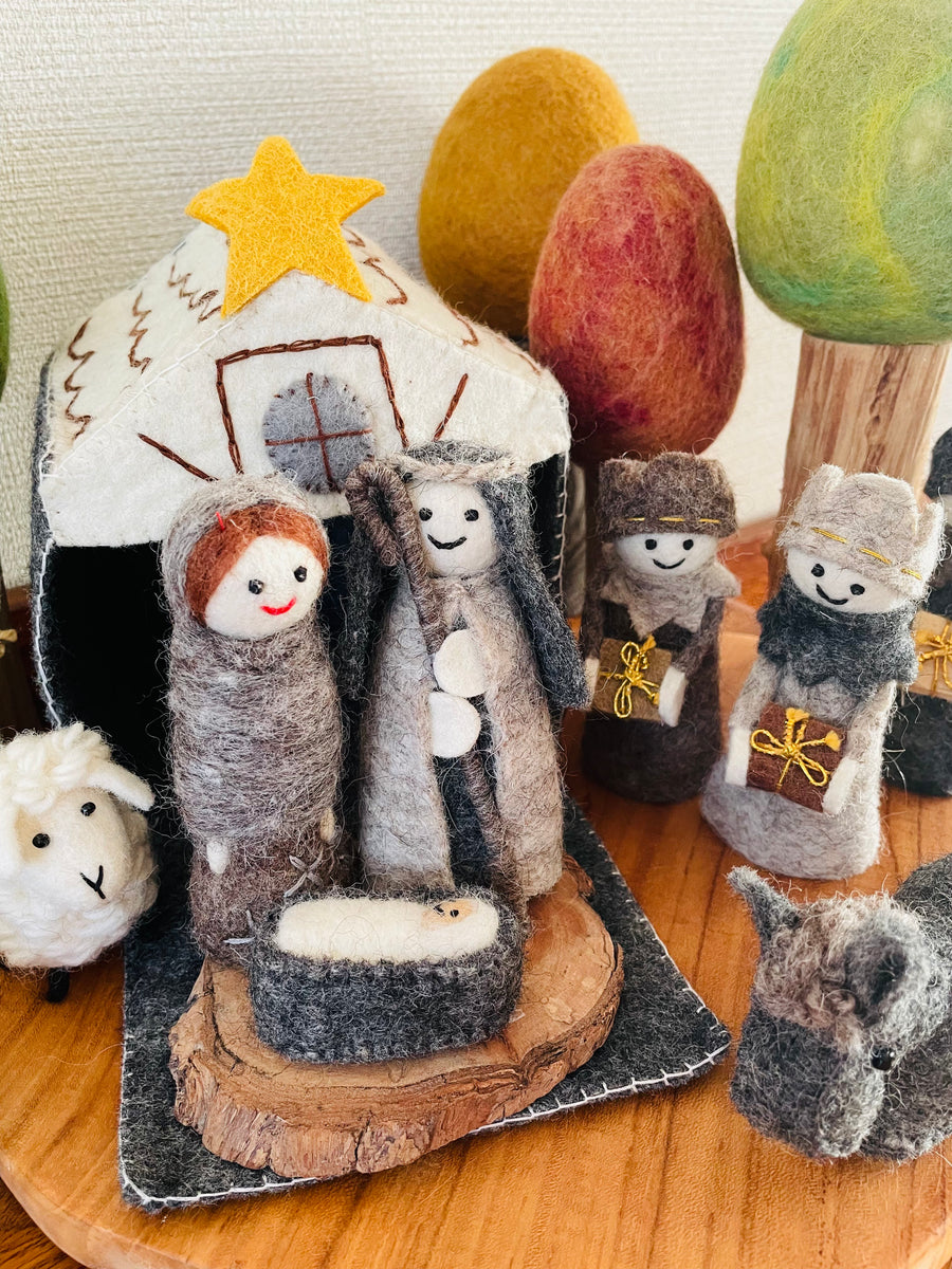 Pashom | Felt Christmas Nativity Set (Natural)