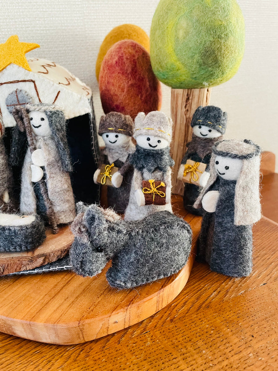 Pashom | Felt Christmas Nativity Set (Natural)