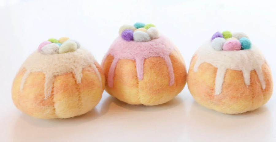 Juni Moon | Felt Food - Easter Sponge Cakes