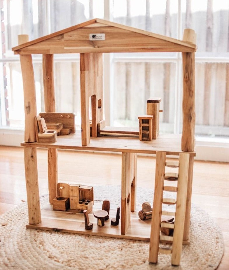 Eco-friendly wooden toy dolls house 