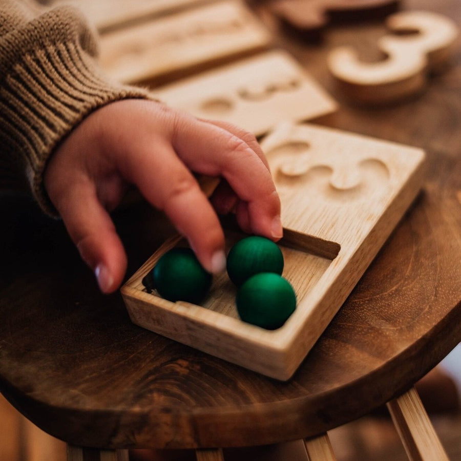 Number and Counting Trays wooden toy to help teach children counting and numeracy. 