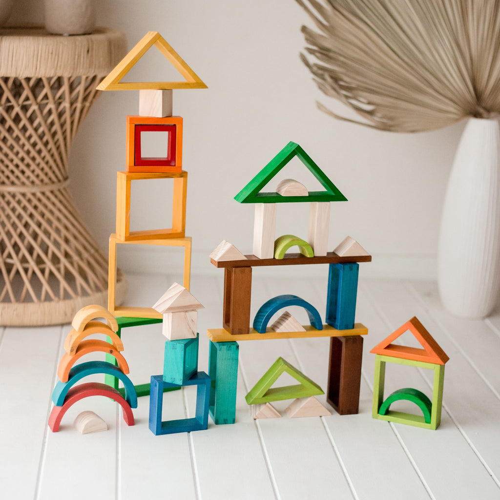 Qtoys | Wooden Rainbow Nesting Blocks