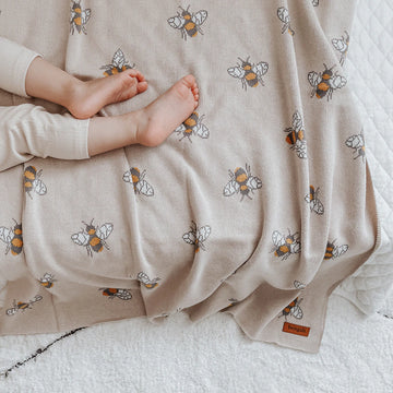 Eco-friendly cotton baby blanket in oatmeal. 