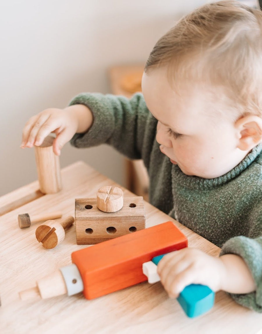 Qtoys | Wooden Work Bench and Tools
