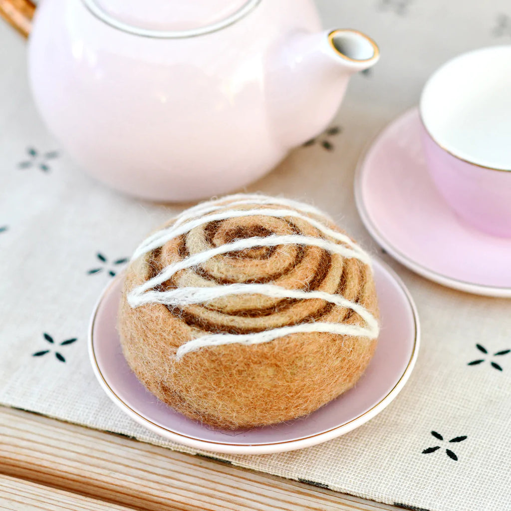 Tara Treasures | Felt Food - Cinnamon Roll