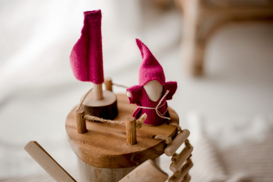 Qtoys | Wooden Windmill and Gnomes