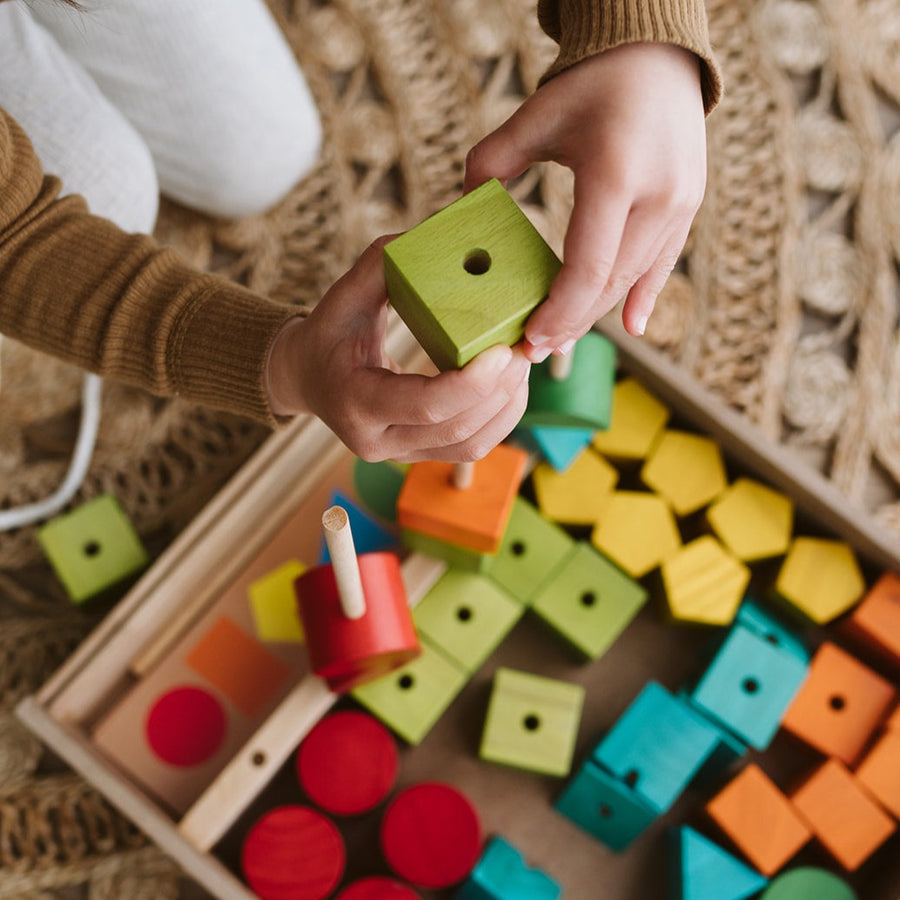 Qtoys | Wooden Lacing and Sequencing Set