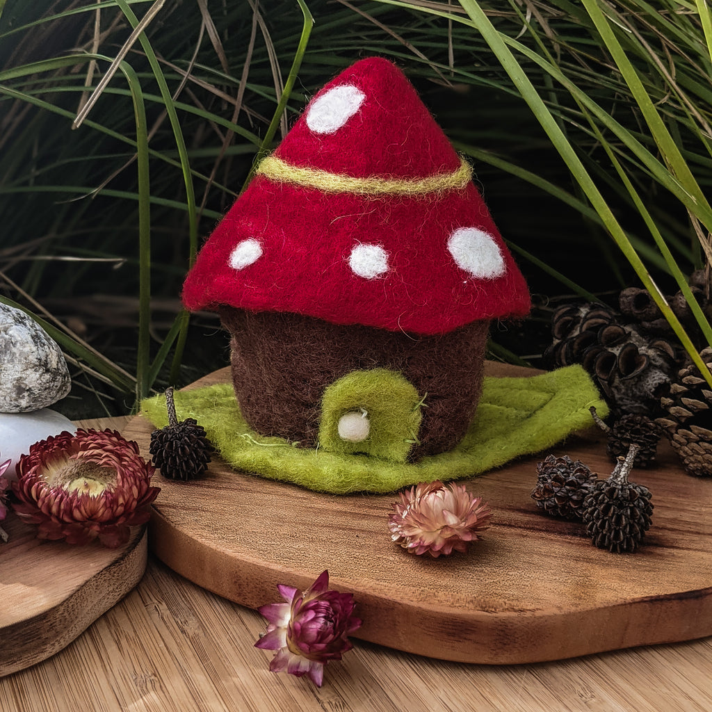 Felt Tiny Home - Toadstool Leaf