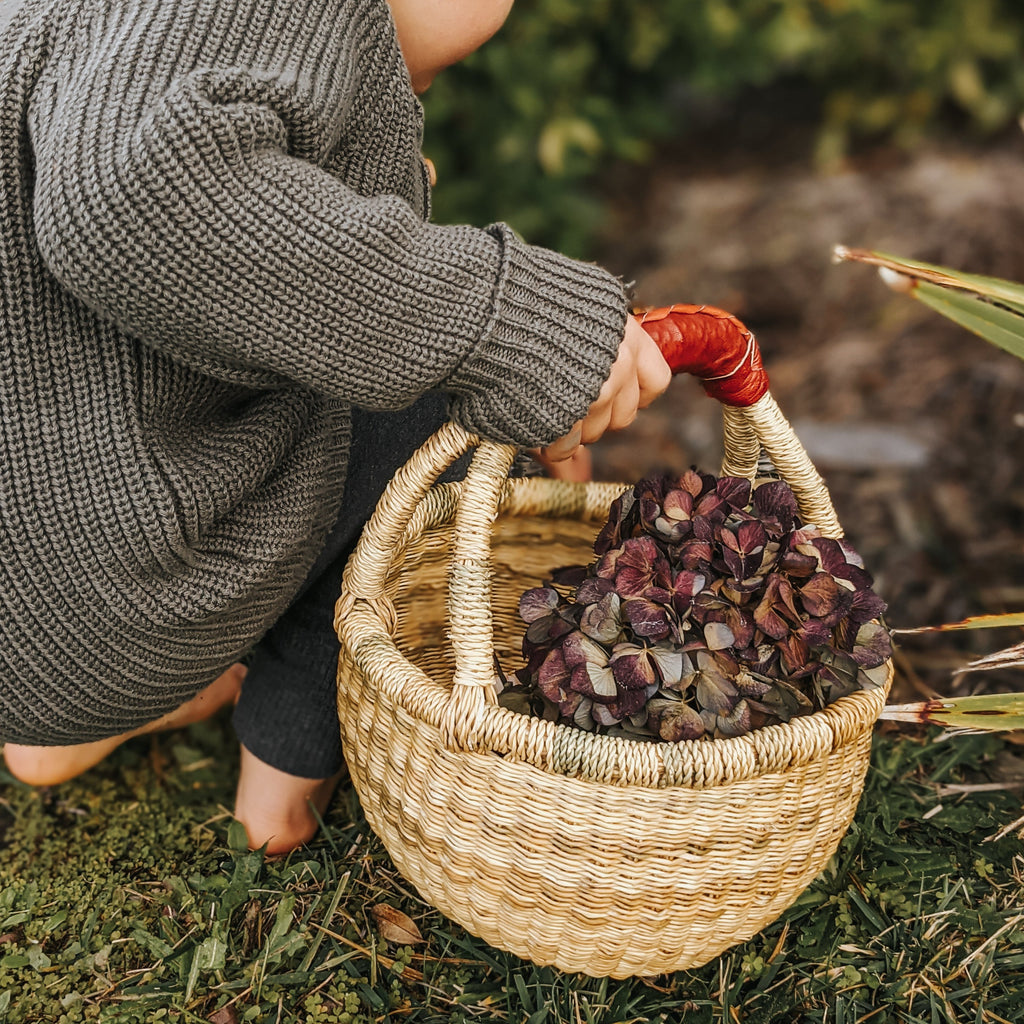 Small Foraging Bolga Basket - Natural (Leather Handle)
