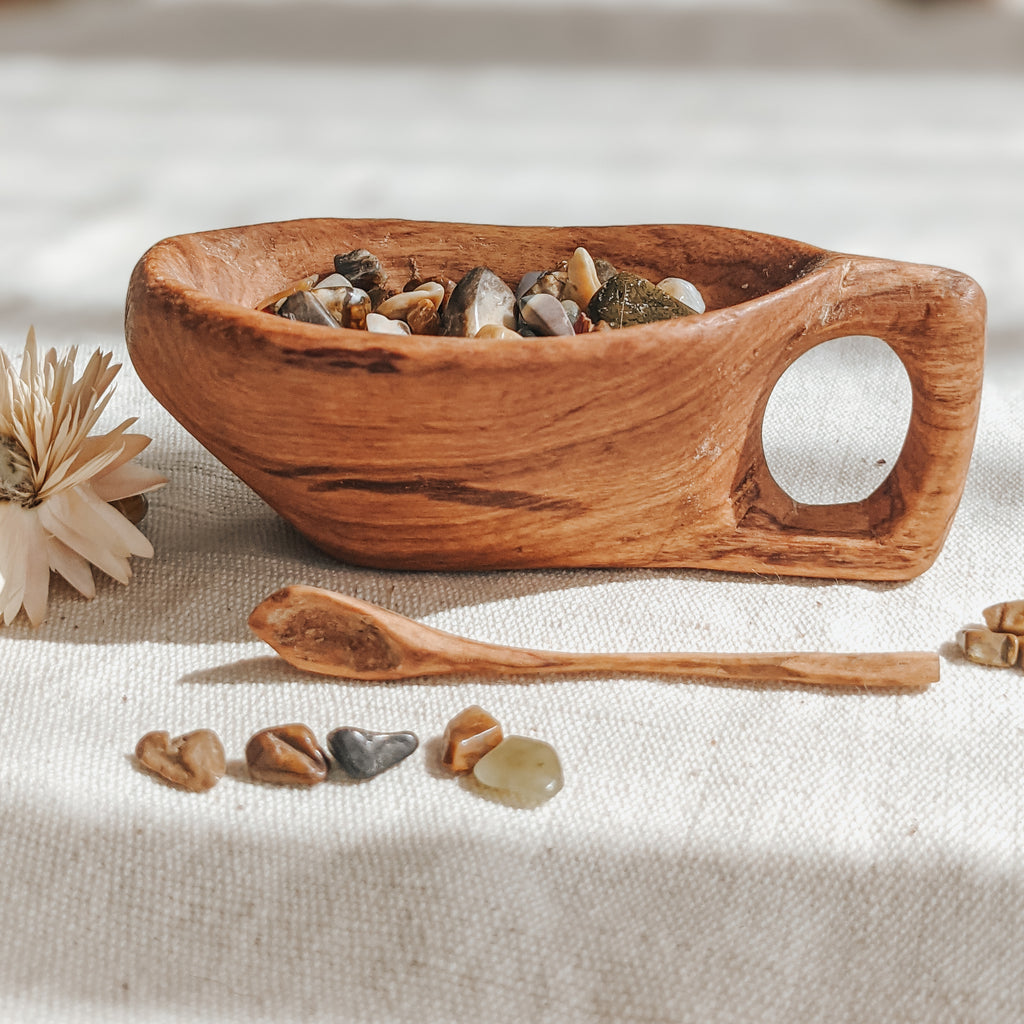 Natural wooden scoop hand-carved from reclaimed wood. Eco-friendly and ethically-made in Kenya. 