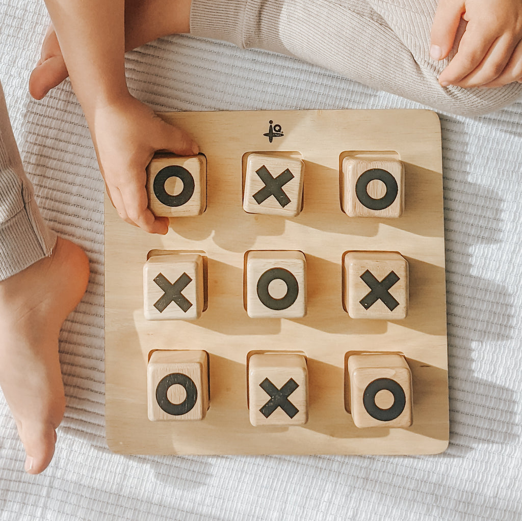 Wooden Noughts and Crosses Shaker Set