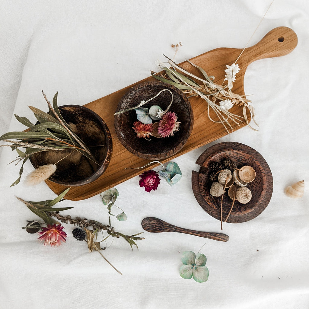 Coconut Potion Dishes with Wooden Tray