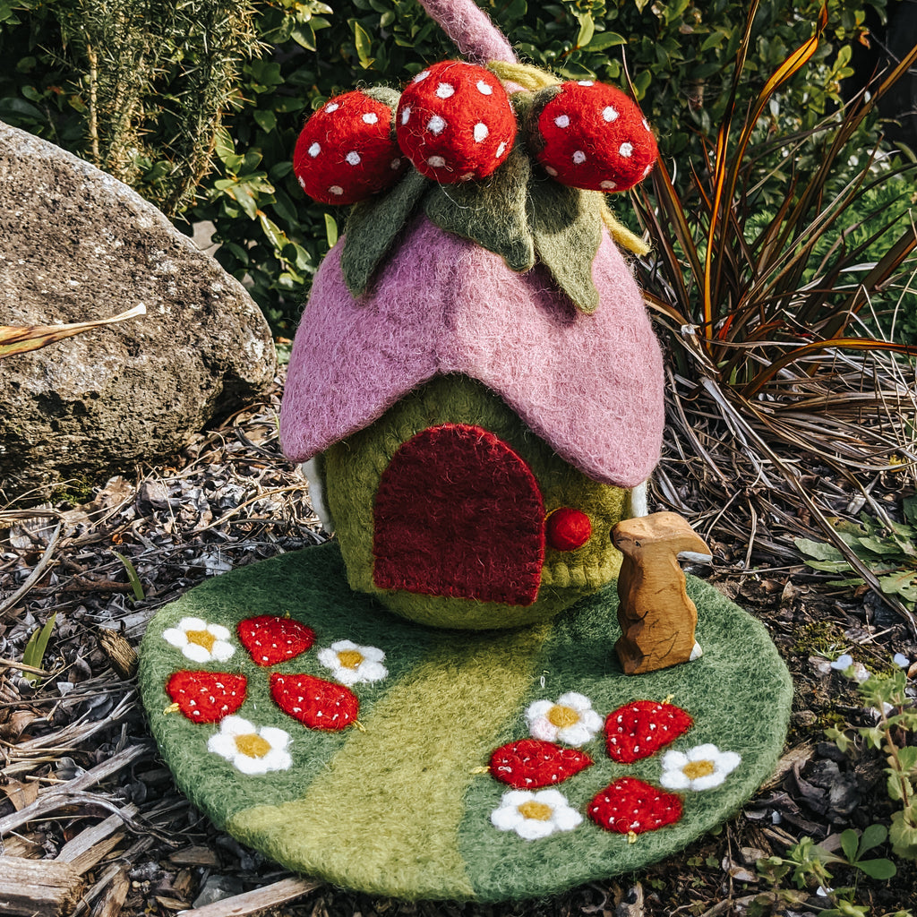 Felt Home and Play Mat | Strawberry Patch
