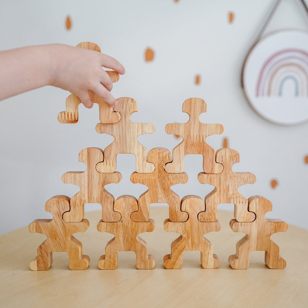 Qtoys | Wooden Balancing People