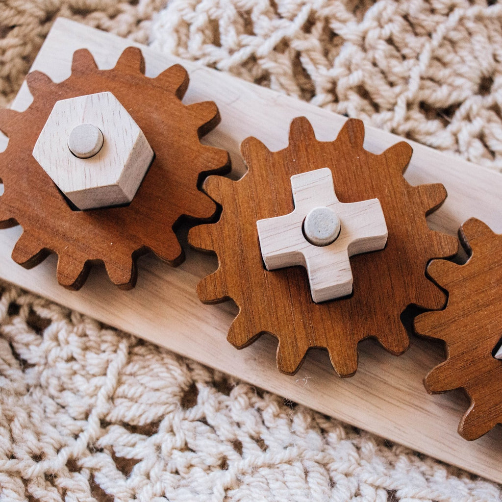 Gear puzzle for kids aged 3 years and up. 