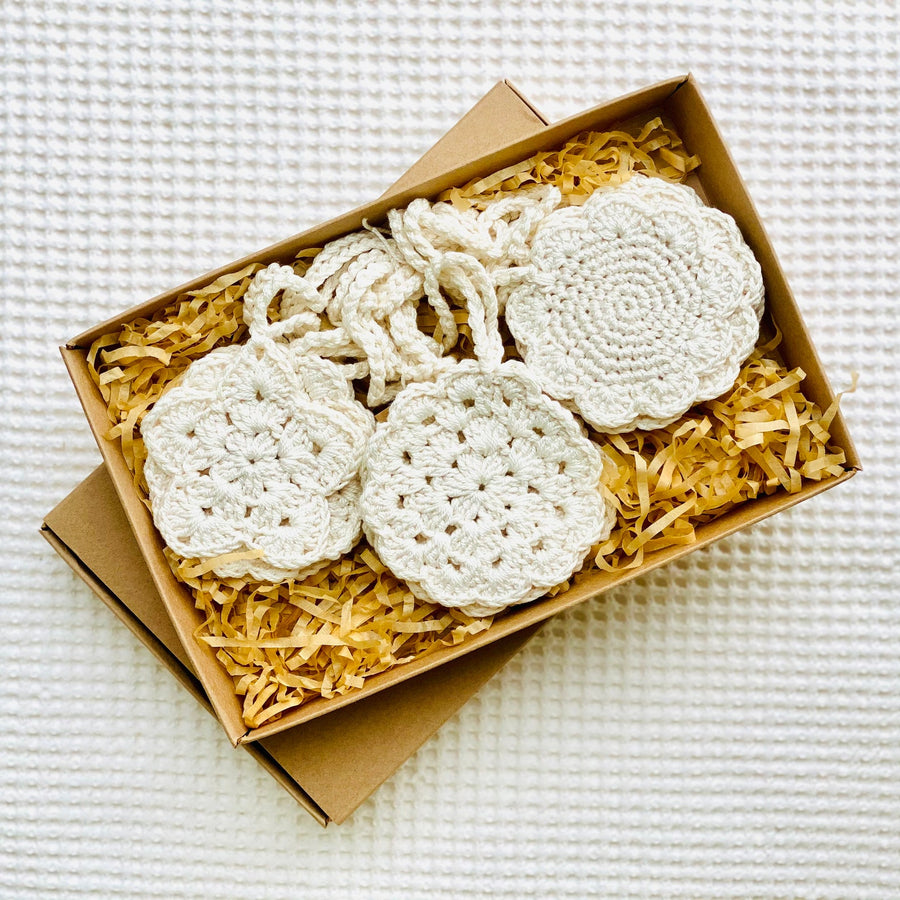 Vintage, 100% cotton crocheted garland in cream