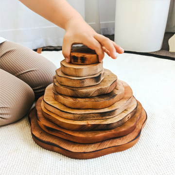 Stacking Plate Pyramid